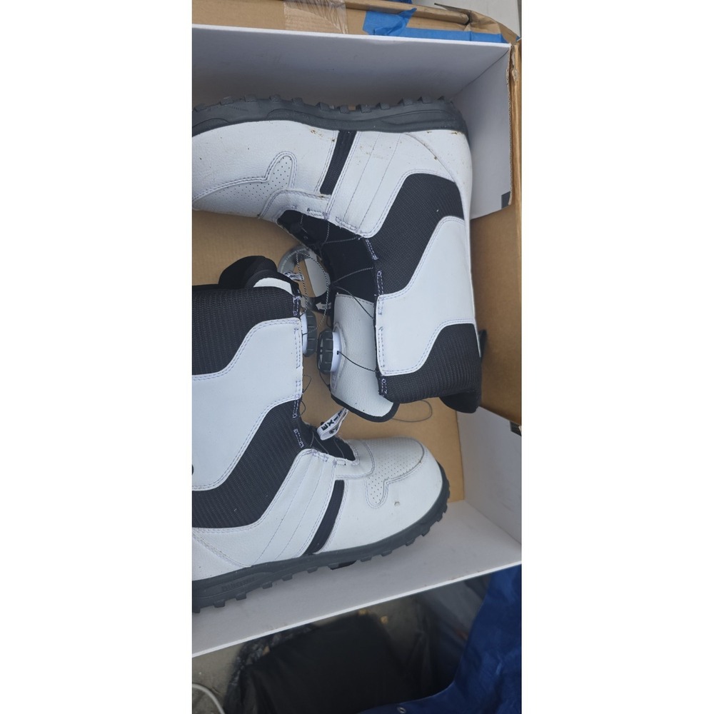 Burton Jet Snowboard Boots Mens Size 11 White Black Speed Dial Lacing 2013